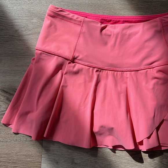 Lululemon skirt - Picture 4 of 17